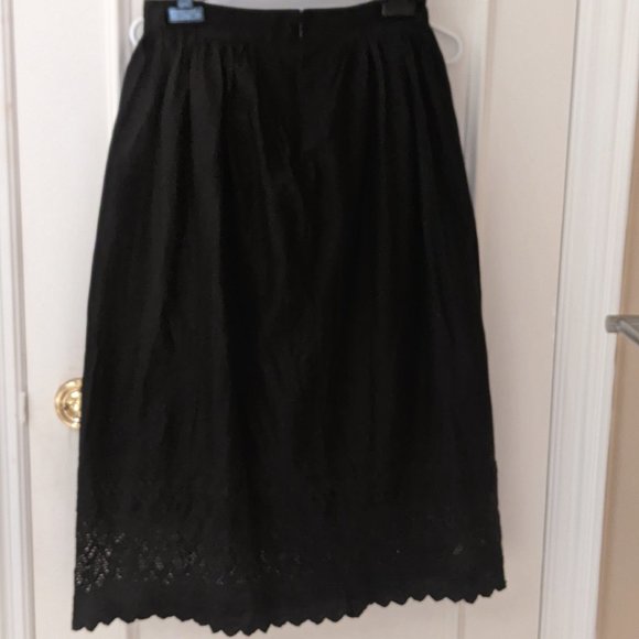 GAP Black Midi Skirt With Eyelet Details Size 2 NWT - Picture 1 of 4